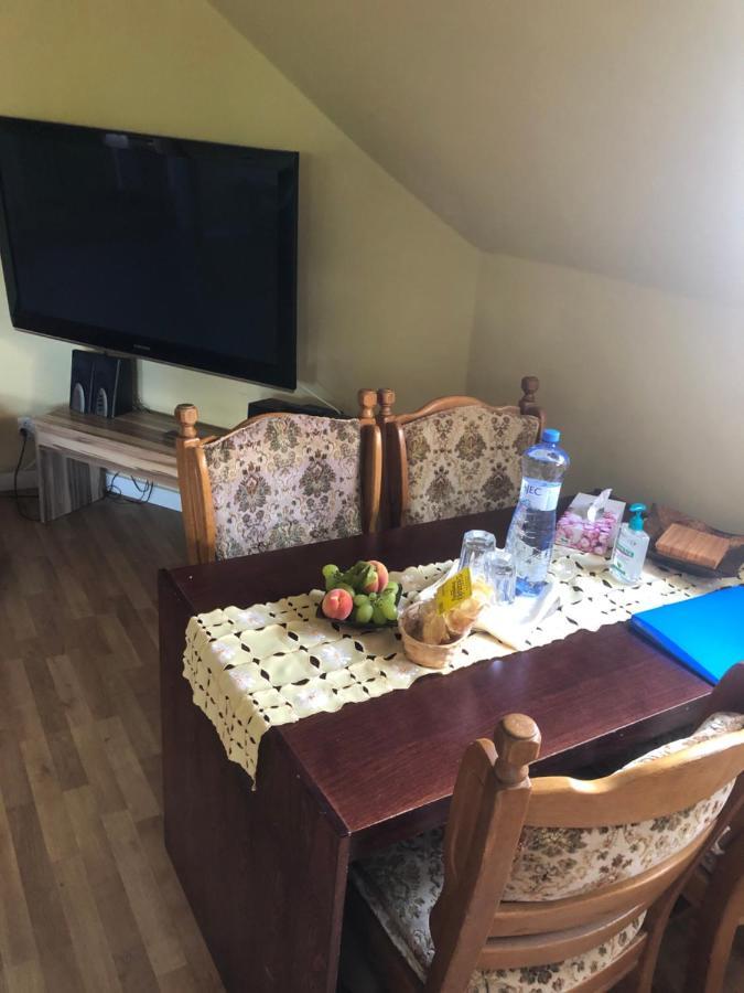 Ubytovani V Soukromi Rodinne Vily V Decine Exteriör bild